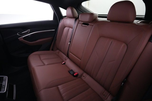 2024 Audi Q8 e-tron — photo 19 of 23