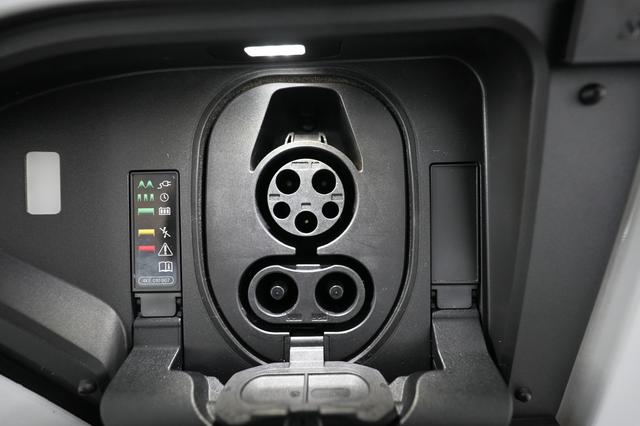 2024 Audi Q8 e-tron — photo 8 of 23