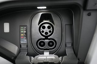 2024 Audi Q8 e-tron — photo 8 of 23