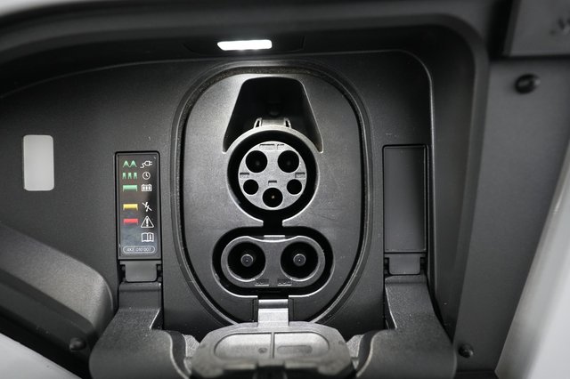 2024 Audi Q8 e-tron — photo 8 of 23