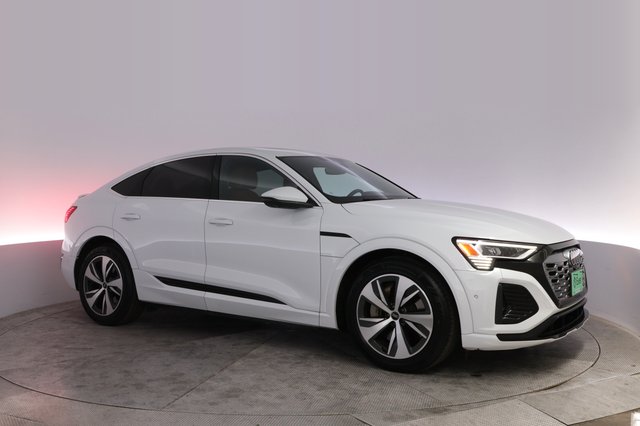 2024 Audi Q8 e-tron — photo 11 of 23