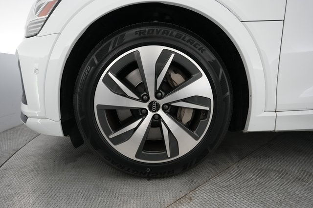 2024 Audi Q8 e-tron — photo 15 of 23