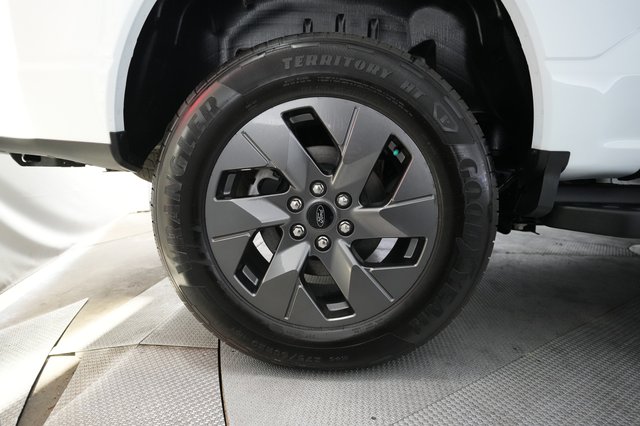 2025 Ford F-150 Lightning — photo 11 of 17