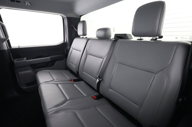 2025 Ford F-150 Lightning — photo 13 of 17