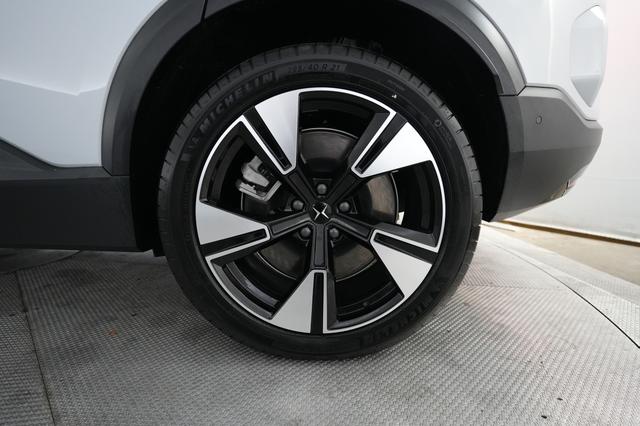 2025 Polestar 3 — photo 7 of 26