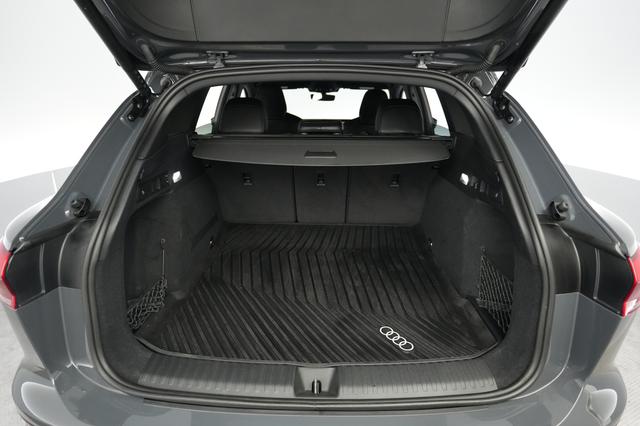 2025 Audi SQ6 e-tron — photo 6 of 25