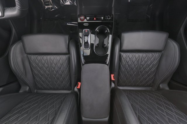 2025 Audi SQ6 e-tron — photo 22 of 25