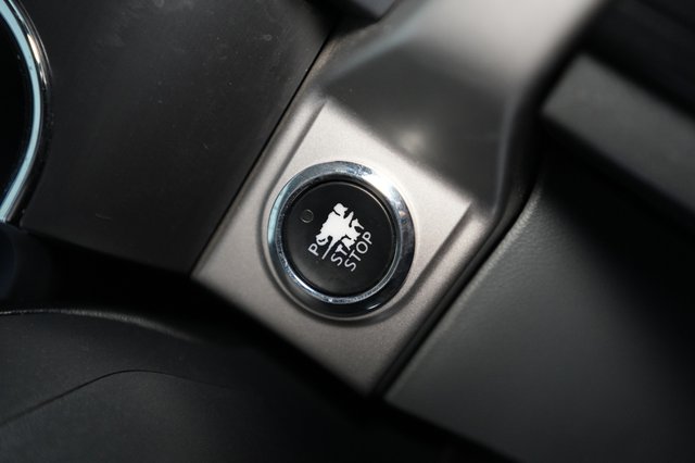 2023 Ford F-150 Lightning — photo 17 of 18