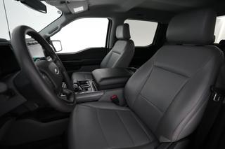 2023 Ford F-150 Lightning — photo 3 of 18