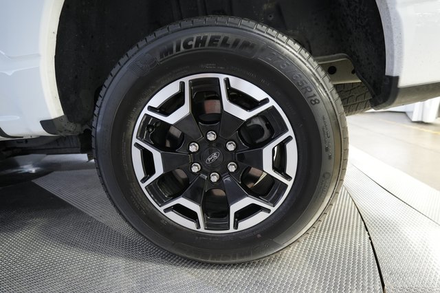 2023 Ford F-150 Lightning — photo 9 of 18