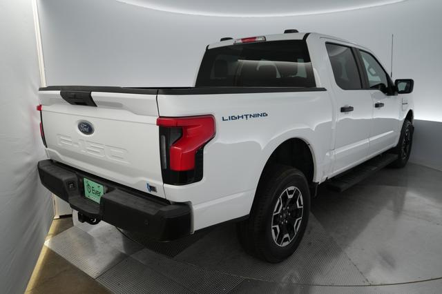 2023 Ford F-150 Lightning — photo 2 of 18