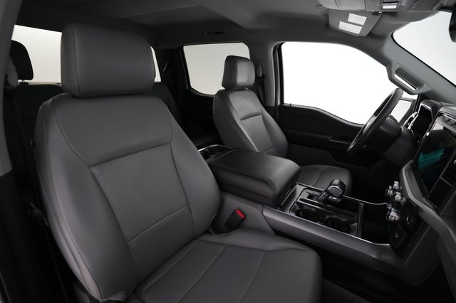 2023 Ford F-150 Lightning — photo 12 of 18