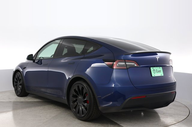 2023 Tesla Model Y — photo 13 of 21