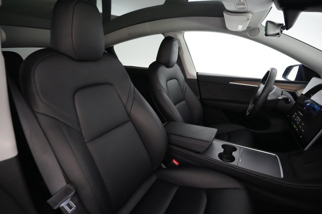 2023 Tesla Model Y — photo 18 of 21