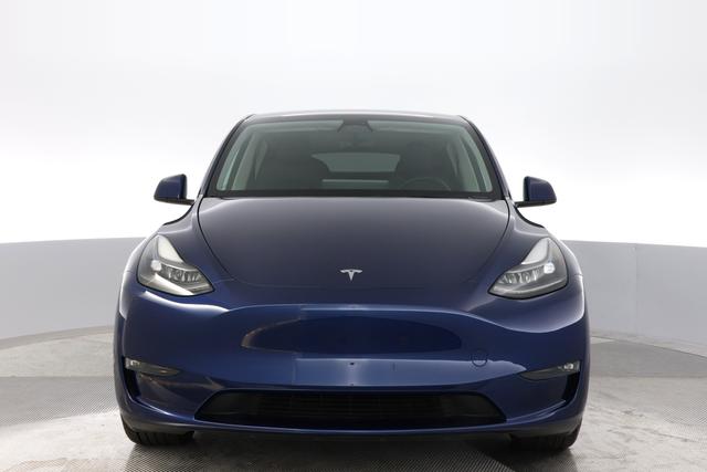 2023 Tesla Model Y — photo 9 of 21