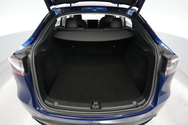 2023 Tesla Model Y — photo 6 of 21