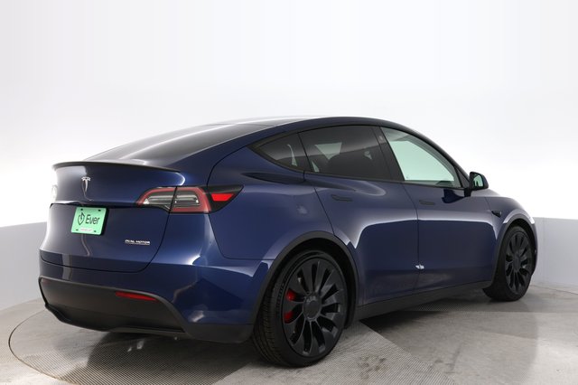 2023 Tesla Model Y — photo 2 of 21