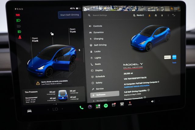 2023 Tesla Model Y — photo 5 of 21