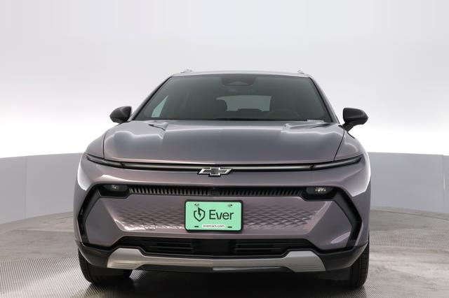 2024 Chevrolet Equinox EV — photo 9 of 23