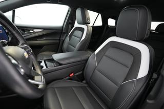 2024 Chevrolet Blazer EV — photo 3 of 24