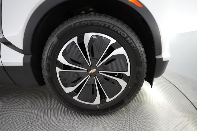 2024 Chevrolet Blazer EV — photo 16 of 24