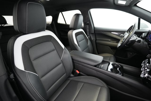 2024 Chevrolet Blazer EV — photo 18 of 24