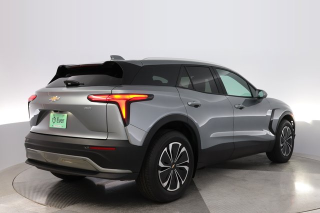 2024 Chevrolet Blazer EV — photo 2 of 23