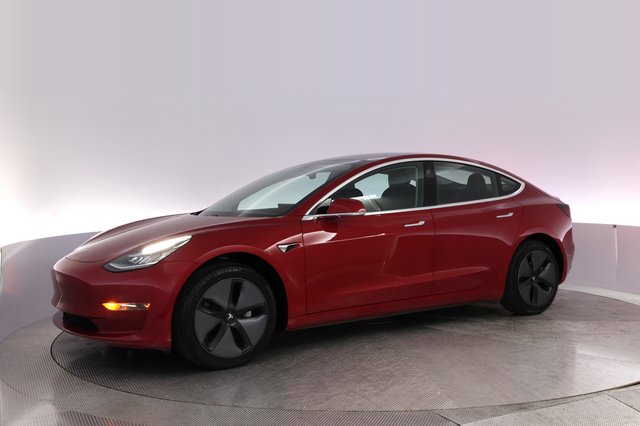 2018 Tesla Model 3 — photo 14 of 21