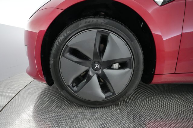 2018 Tesla Model 3 — photo 15 of 21