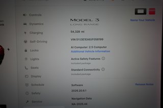 2018 Tesla Model 3 — photo 5 of 24