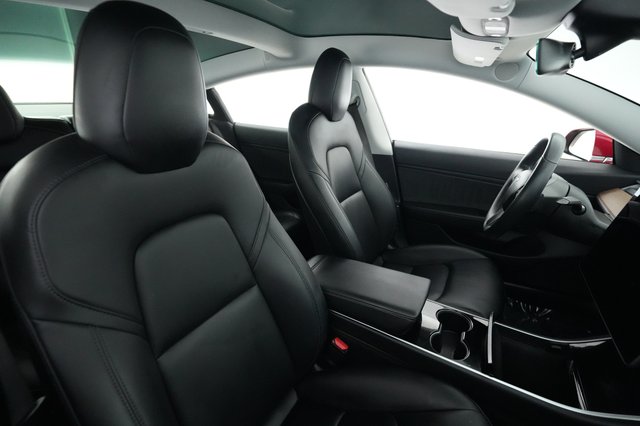 2018 Tesla Model 3 — photo 18 of 21