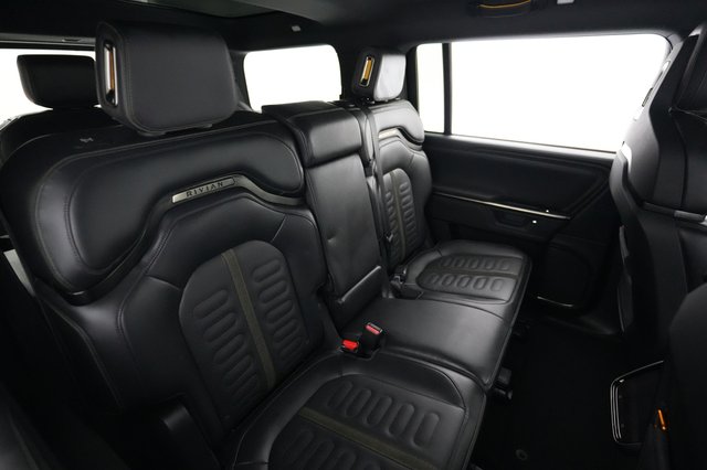 2026 Rivian R1S — photo 4 of 29