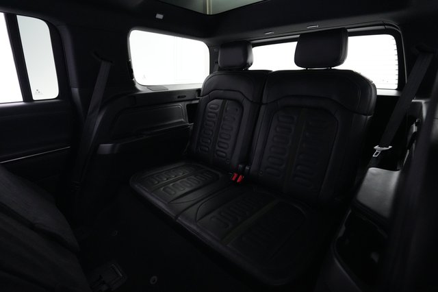 2026 Rivian R1S — photo 20 of 29