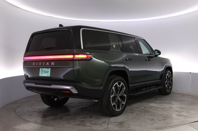 2026 Rivian R1S — photo 2 of 29