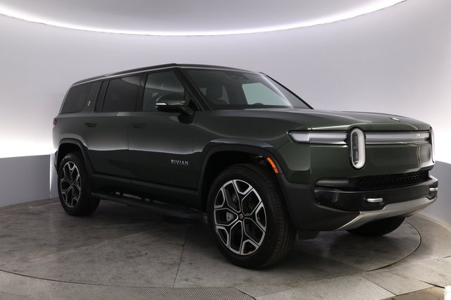 2026 Rivian R1S — photo 10 of 29