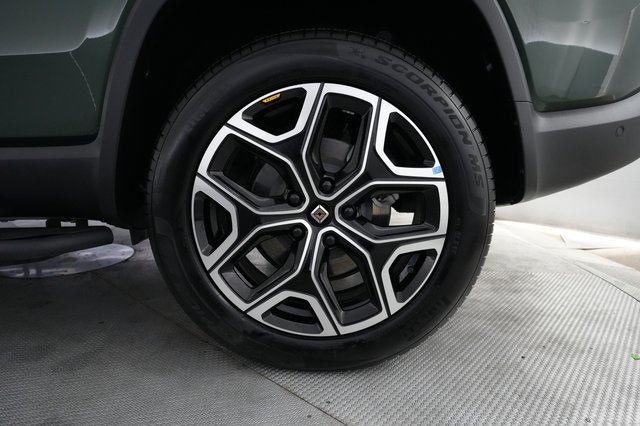 2026 Rivian R1S — photo 7 of 29