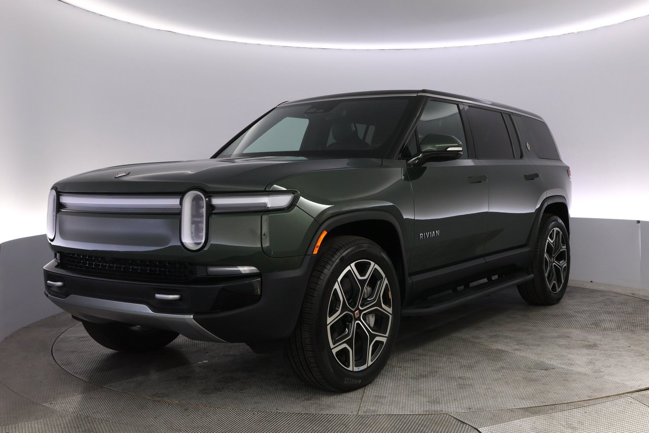2026 Rivian R1S Driver Assistance Package