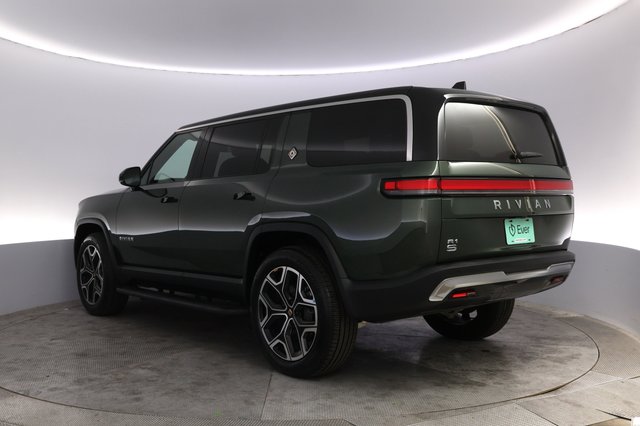 2026 Rivian R1S — photo 13 of 29