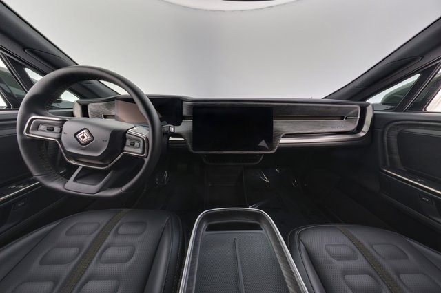 2026 Rivian R1S — photo 23 of 29