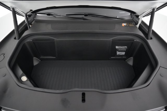 2025 Rivian R1S — photo 23 of 24