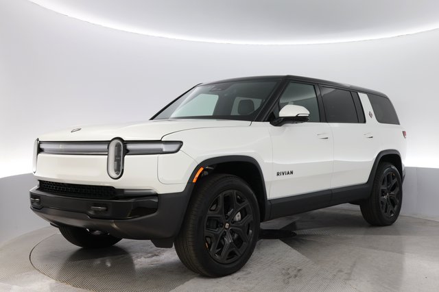 2025 Rivian R1S — VIN 7PDSGBBA9SN070732
