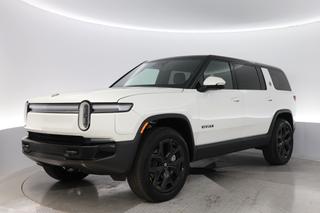 2025 Rivian R1S