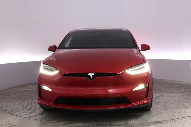2022 Tesla Model X — photo 9 of 26