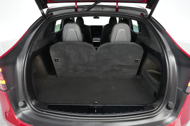 2022 Tesla Model X — photo 6 of 26