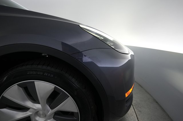 2023 Tesla Model Y — photo 23 of 24