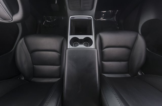 2023 Tesla Model Y — photo 20 of 24