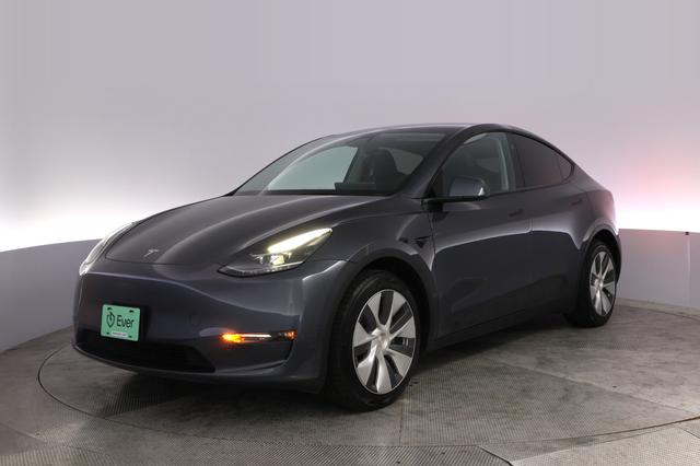 2023 Tesla Model Y — VIN 7SAYGDEE3PF925753