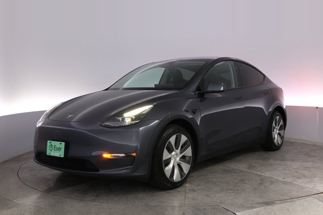 2023 Tesla Model Y — VIN 7SAYGDEE3PF925753