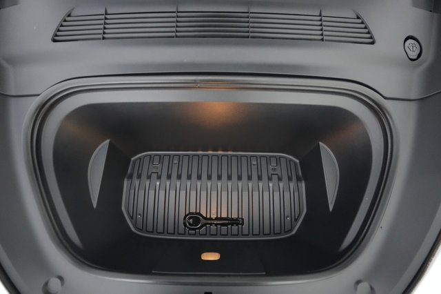 2023 Tesla Model Y — photo 22 of 26