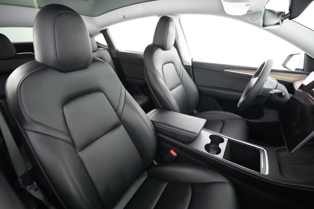 2023 Tesla Model Y — photo 18 of 26